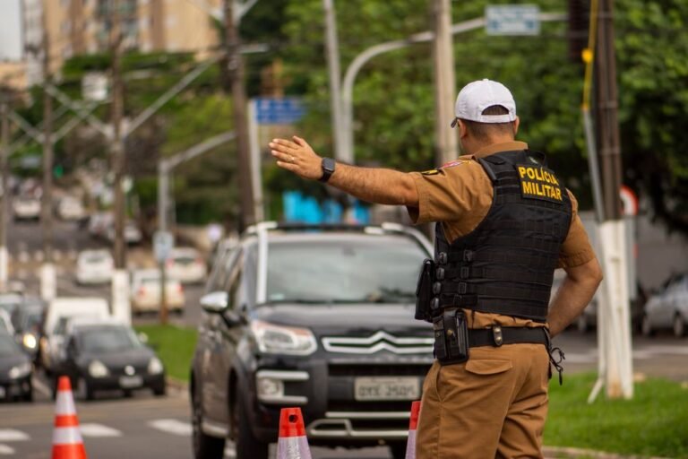 PRF proíbe caminhões acima dos limites de peso e tamanho em rodovias federais no dia das eleições